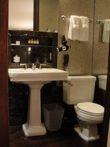City Club Hotel bathroom