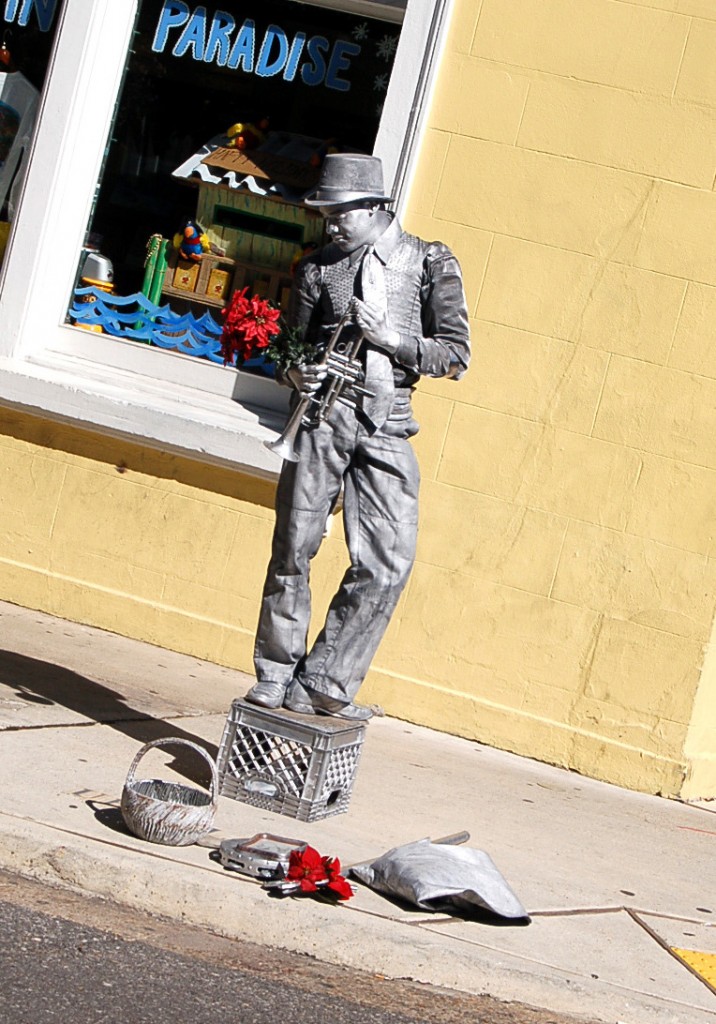 Live statue street artist in New Orleans, LA