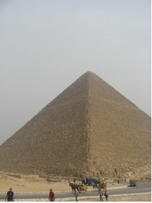 Pyramid in English